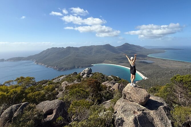 4 Day Wild Tasmania Tour / Wildlife, Nature, Hiking / Inc. Accom - Day 1: Russell Falls and Tasmania’s wild west