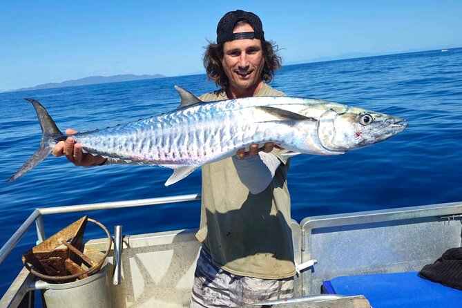 4H Snorkeling and Fishing Cruise on Magnetic Island - Horseshoe Bay and the return along the island