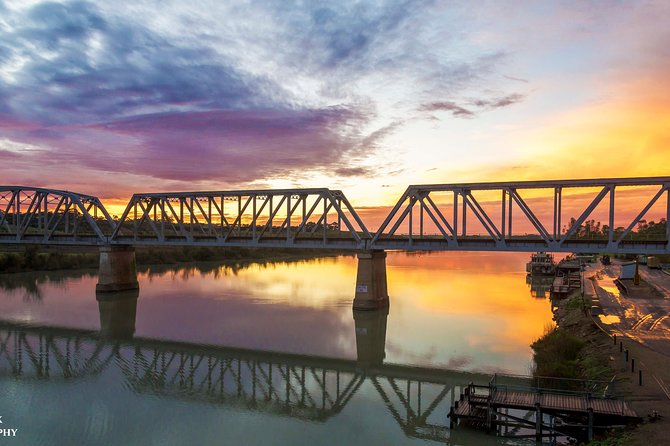 Adelaide Hills Tour with River Murray Lunch Cruise - Three hours aboard Captain Proud