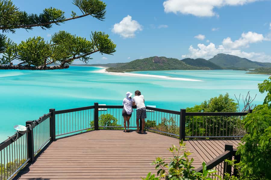Airlie Beach: Hill Inlet Lookout and Whitehaven Beach Cruise - Cruising past the Molle Islands and Cid Harbour