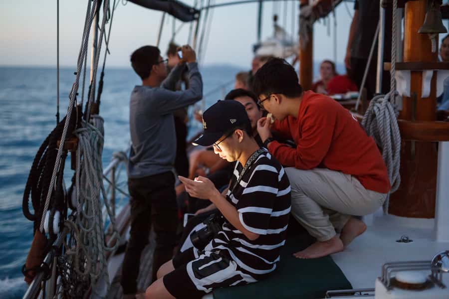 Airlie Beach: Providence Whitsundays Tallship Sunset Sail - Who Will Enjoy This Sunset Sail?