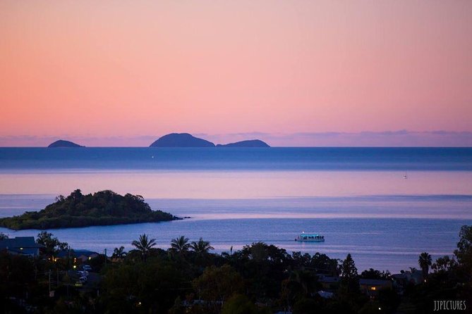 Airlie Beach Sunset Cruise - Turtle Bay and the search for wildlife
