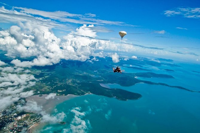 Airlie Beach Tandem Skydive Over the Whitsunday Islands - Safety, qualifications, and real-world limits