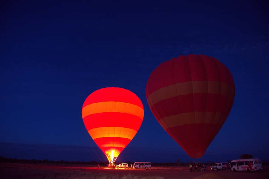 Alice Springs: Early Morning Hot Air Balloon Flight - Floating over the Central Australian Outback
