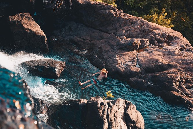 All-Inclusive Waterfall Explorer Day Trip from Airlie Beach - Cedar Creek Falls, 30 minutes from Airlie Beach