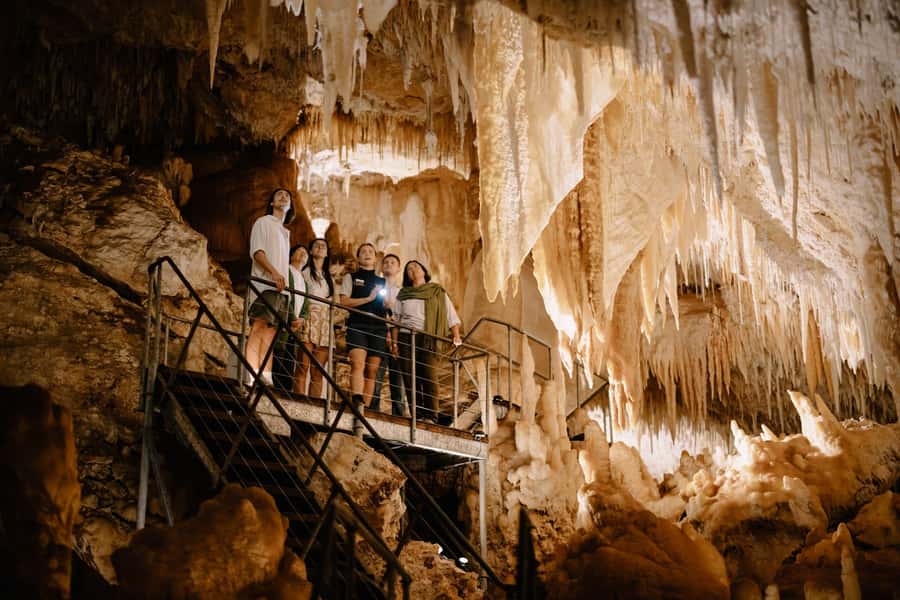 Augusta: Jewel Cave Fully-Guided Tour - The first chamber delivers the main wow moment