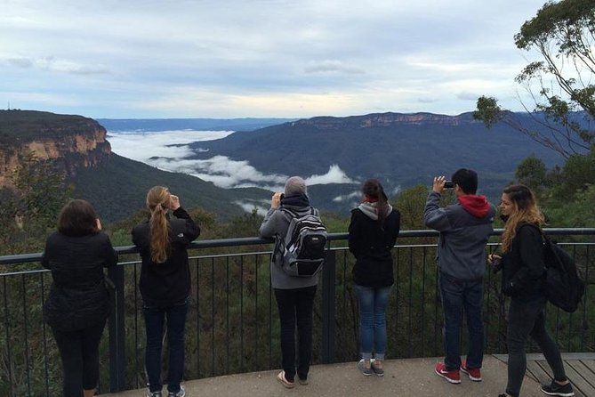 Blue Mountains Day Tour Including Parramatta River Cruise - Leura village: lunch and a short break