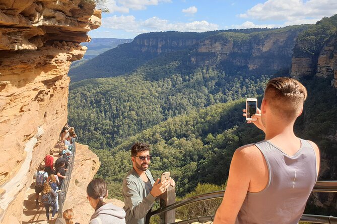 Blue Mountains Small Group Tour with Waterfall Walk & Fresh Lunch - Weather, clothing, and practical preparation