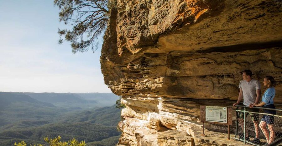 Blue Mountains Sunset Waterfalls Wildlife Tour From Sydney - Lincoln’s Rock is the right place for sunset