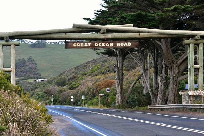 Boutique Great Ocean Road, wildlife and Rainforest Experience - A 6:45 a.m. start in Melbourne