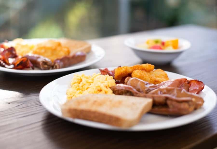 Breakfast with Koalas at WILD LIFE Zoo Darling Harbour - Who should book this experience?