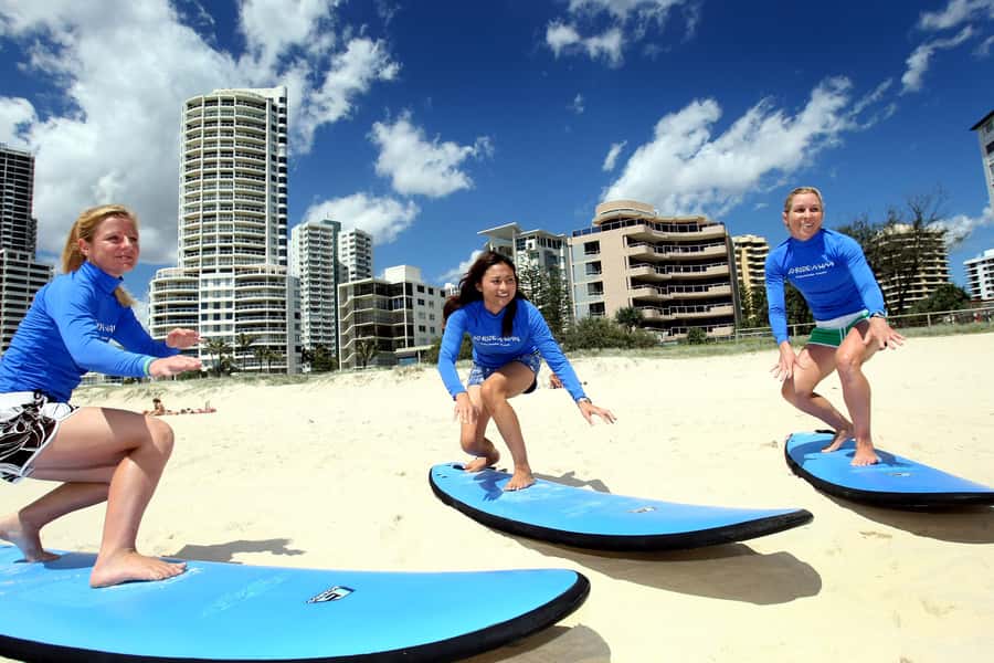Broadbeach: 2 Hour Surf Experience on the Gold Coast - Equipment, showers, and what happens afterward