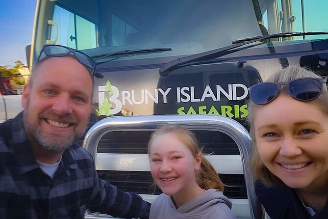 Bruny Island Food, Sightseeing, Guided Lighthouse Tour & Lunch - Afternoon tastings: oysters, honey, fudge and cheese