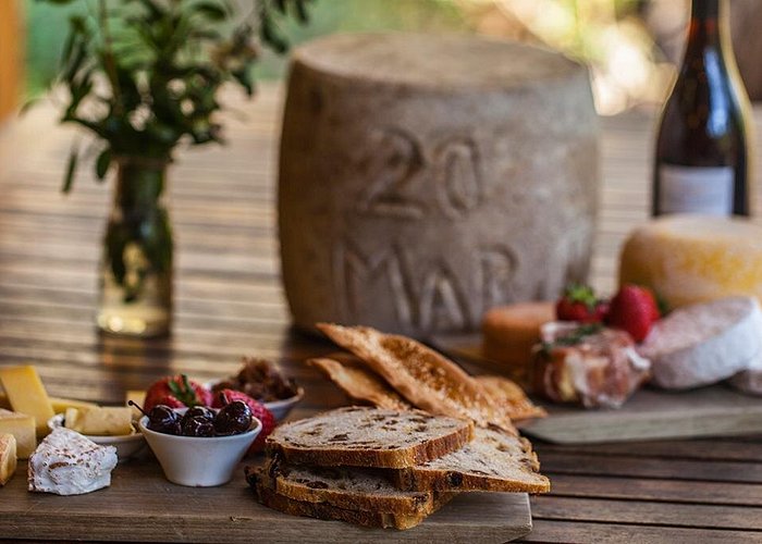Bruny Island Traveller - Gourmet Tasting and Sightseeing Day Trip from Hobart - Scenery beyond The Neck