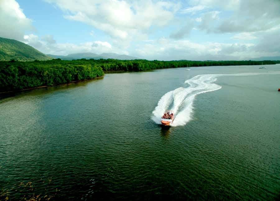 Cairns: 35-Minute Jet Boating Ride - Trinity Inlet, seen at full speed