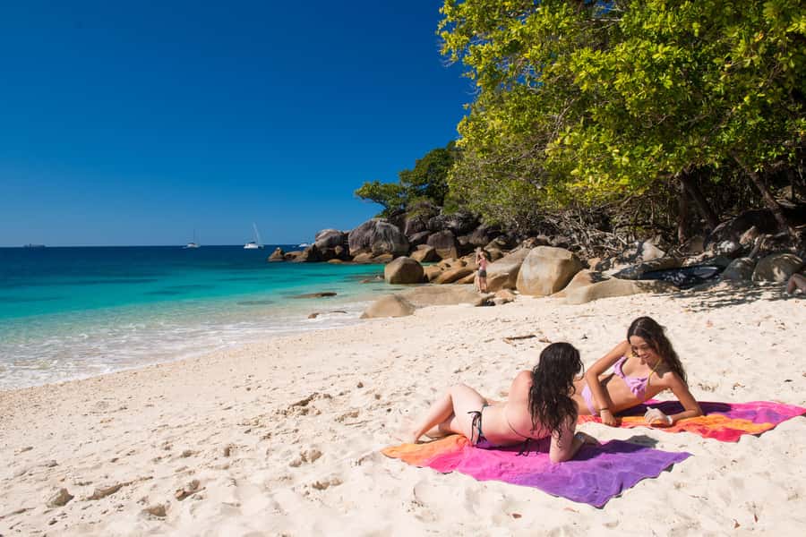 Cairns: Great Barrier Reef and Fitzroy Island Boat Tour - Is $208 good value?