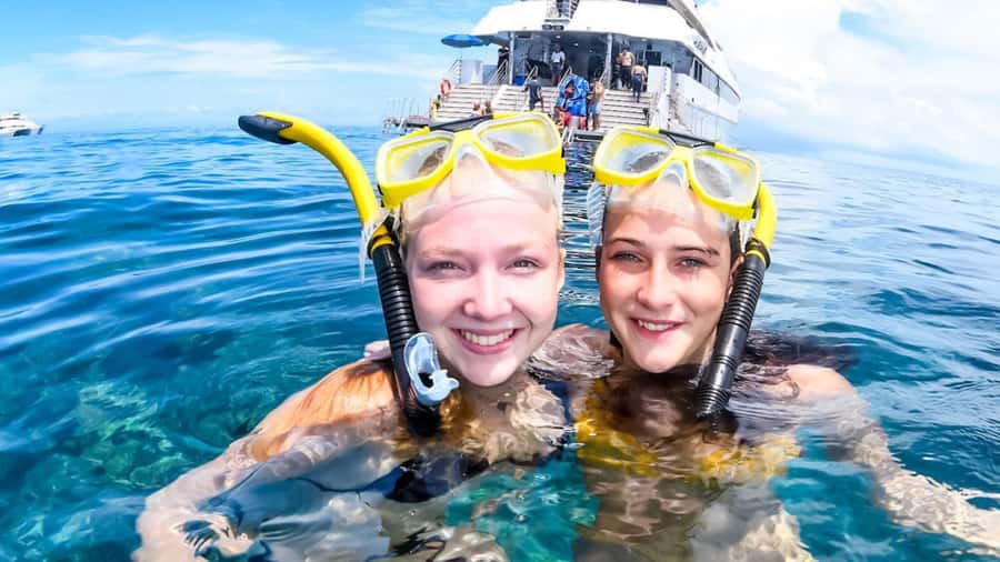 Cairns: Outer Great Barrier Reef Full-Day Tour with Lunch - Hastings Reef: a second chance for better conditions