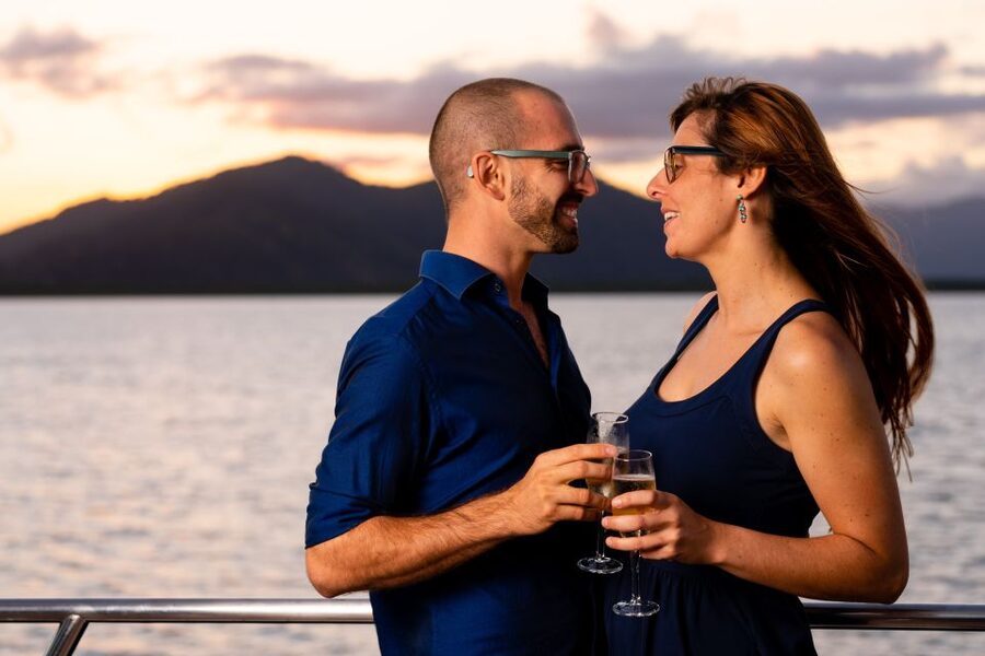 Cairns: Spirit of Cairns Dinner Cruise - Drinks, cocktails, and extra costs