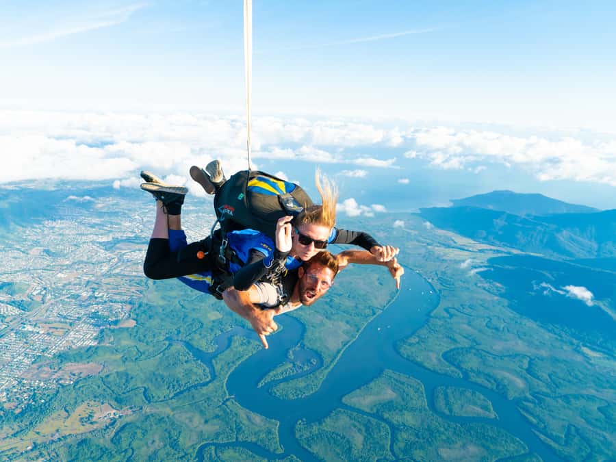 Cairns: Tandem Skydive Experience - Key points to know before booking