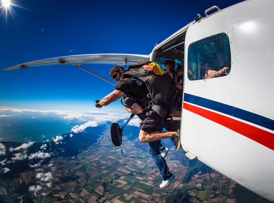Cairns: Tandem Skydive Experience - Photos and videos: useful, but add them to the budget