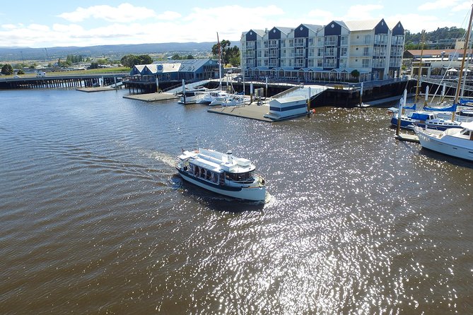 Cataract Gorge Cruise 11:30 am - Key Points About the 11:30 am Cruise