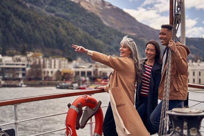 Catch a Crab Tour with Optional Seafood Lunch - Pelicans, birds, and the Tweed River ecosystem