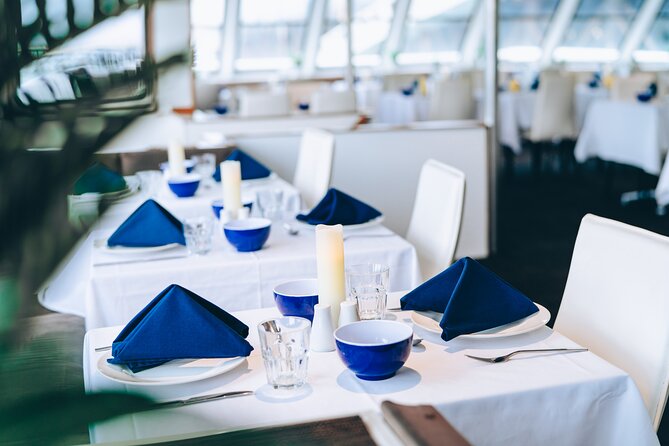 Charles Darwin Dinner Cruise - Sunset, skyline, and the best place to watch