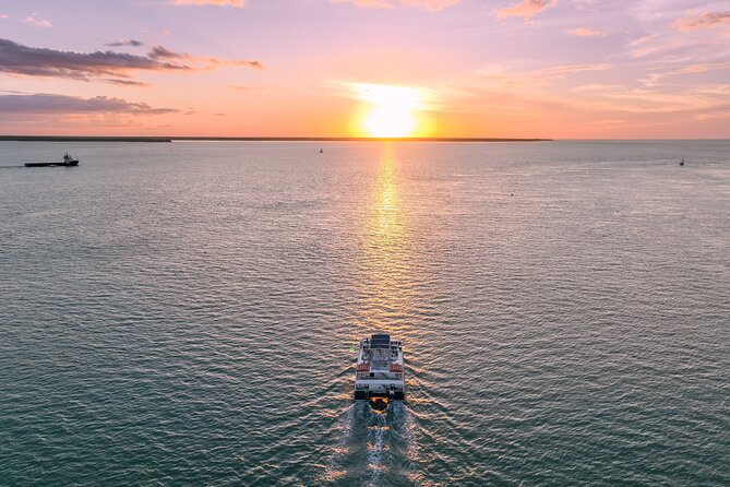 Charles Darwin Dinner Cruise - Who should book the Charles Darwin?