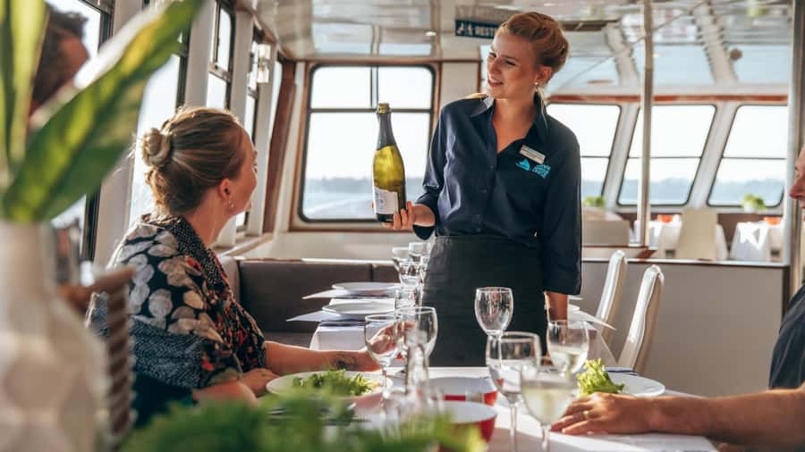 Darwin: Darwin Harbor Sunset Cruise with Buffet Dinner - Sunset timing and how to use the two hours