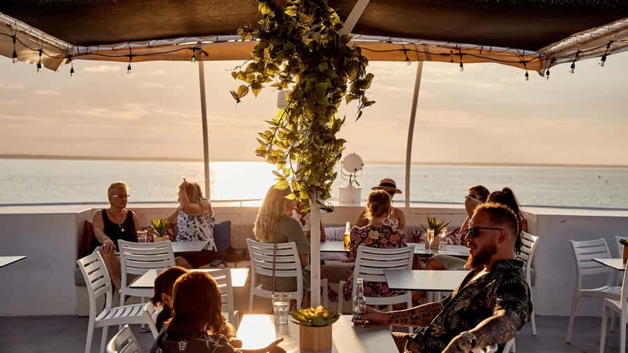 Darwin Harbour: 2-Hour Gaze and Graze Sunset Cruise - Key points to know before you book