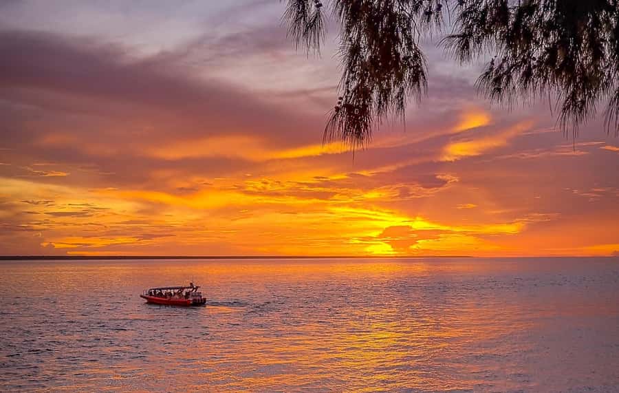 Darwin: Sunset Harbour Cruise with Fish and Chips Dinner - Starting at Stokes Hill Wharf