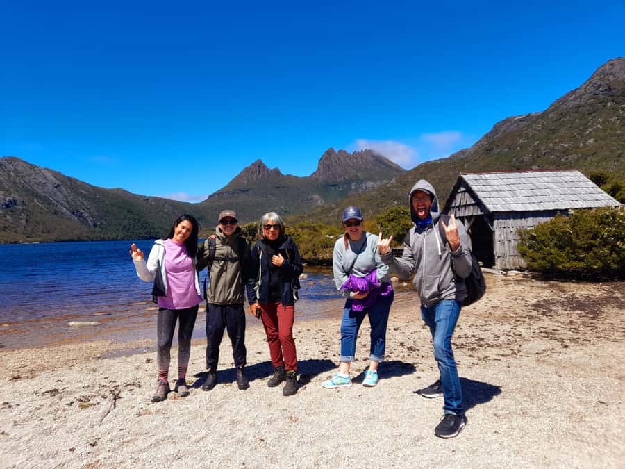 From Hobart: Active Day Trip to Cradle Mountain - The early pickup and the first miles through Tasmania