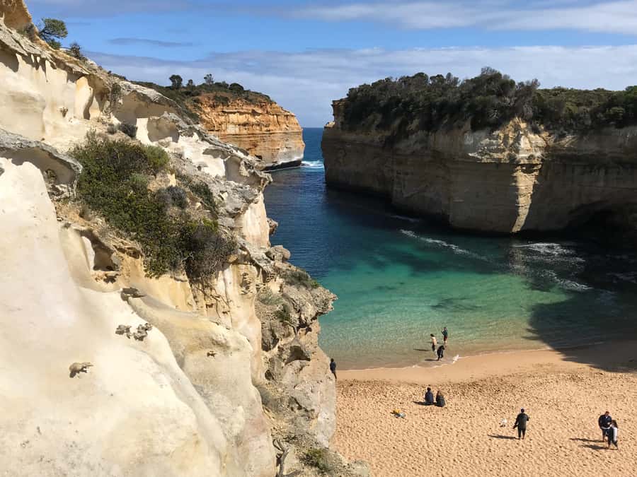 From Melbourne: Great Ocean Road Boutique Tour in Reverse - Why the reverse route matters at the Twelve Apostles