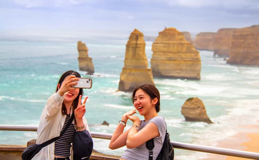 From Melbourne: Great Ocean Road Full-Day Guided Trip - The 12 Apostles and Gibson Steps