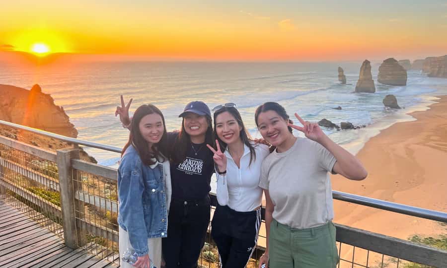From Melbourne: Great Ocean Road Full-Day Sunset Tour - Gibson Steps bring the coast closer