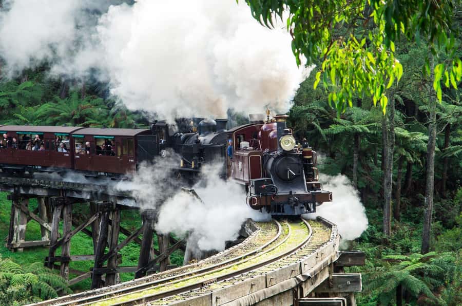From Melbourne: Puffing Billy and Penguin Parade Combo Tour - Puffing Billy and the Emerald Lake break