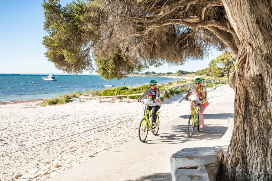 From Perth: Rottnest Island Full-Day Bike and Ferry Trip - Wadjemup Lighthouse and the western point