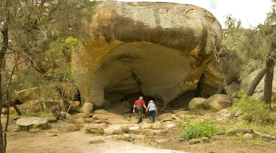 From Perth: Wave Rock, York and Aboriginal Cultural Tour - Wave Rock is worth saving for the afternoon