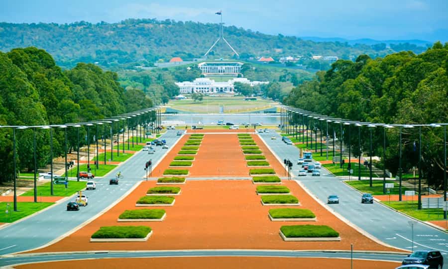 From Sydney: Explore Canberra Includes Buffet Lunch - Comfort, pace, and group experience