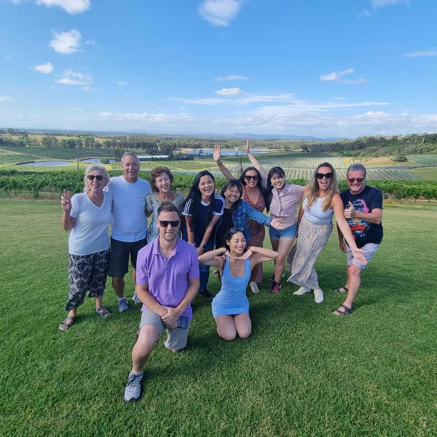 From Sydney: Hunter Valley Wine, Gin & Food Tastings Tour - Gin and vodka tasting: a change of pace