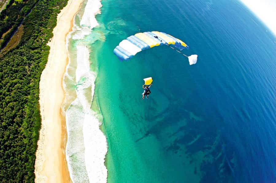 From Sydney: Tandem Skydive Experience over Beach - Quick facts about the beach landing and freefall