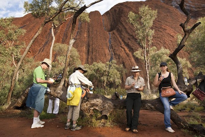 Full Uluru Base Walk at Sunrise Including breakfast - The pre-dawn hotel pickup at Ayers Rock Resort