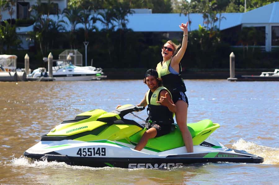 Gold Coast: 1-Hour Jet Ski Ride -No slow zones + Free Photos - From Paradise Point to the Open Water