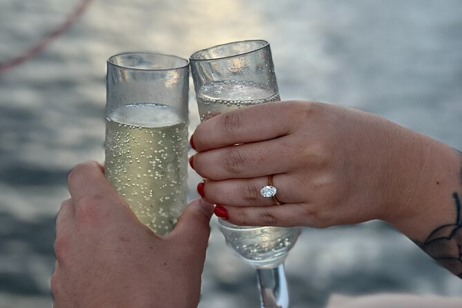 Gold Coast 2 hour Sunset Sailing Cruise with Drinks&Tasting Plate - Drinks, snacks, and the tasting plate
