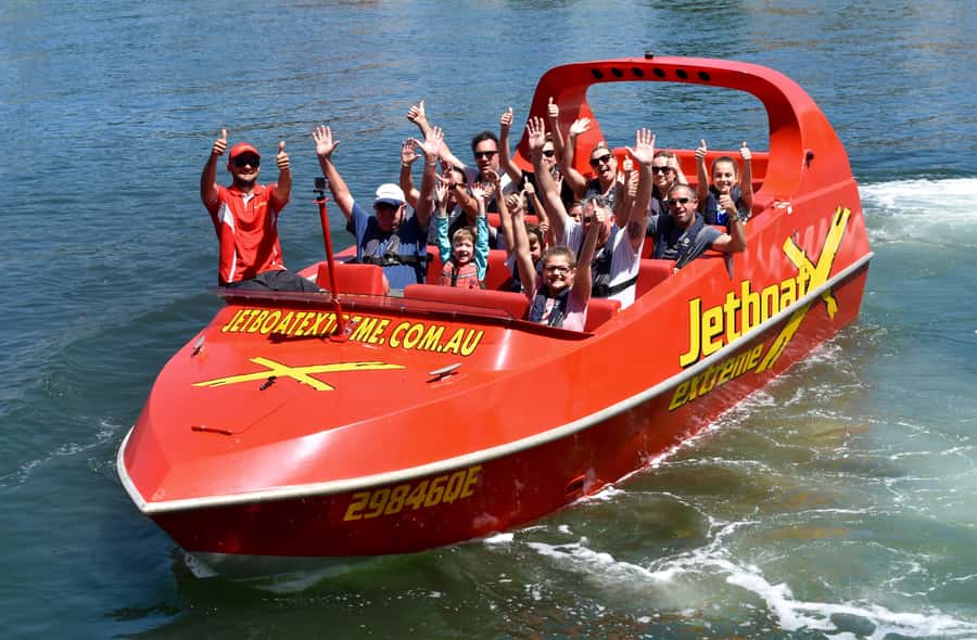 Gold Coast: 55-Minute Extreme Jet Boat Ride - The guides make the difference