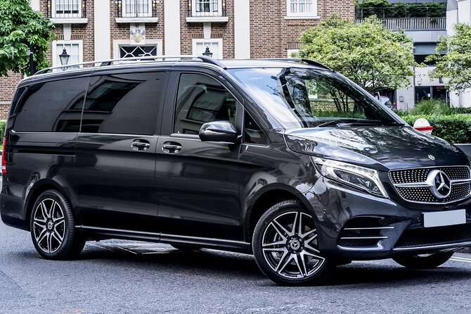 Gold Coast Airport: Shared Transfer to Gold Coast Suburbs - Drivers, Safety, and Comfort
