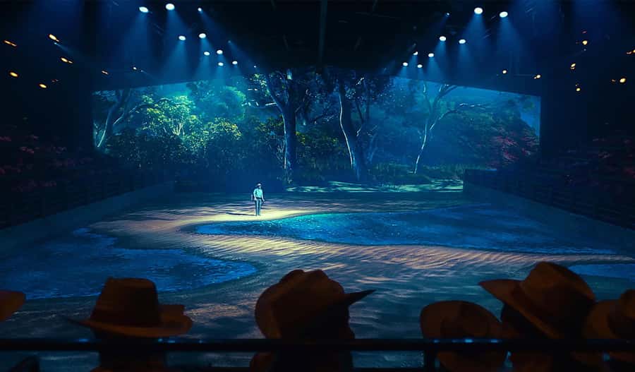 Gold Coast: Australian Outback Spectacular Dinner & Show - Following two farmers through a hard season