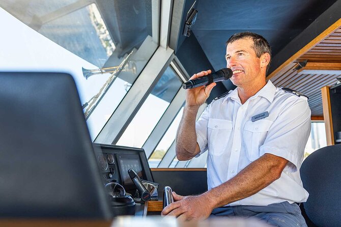 Gold Coast Buffet Lunch Sightseeing Cruise - Service, pacing, and the atmosphere on board