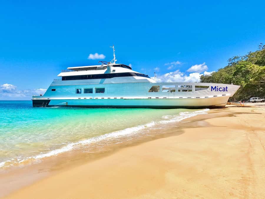 Gold Coast: Moreton Island Day Trip Kayak & Sandboarding - Sand tobogganing at up to 70 kilometers per hour