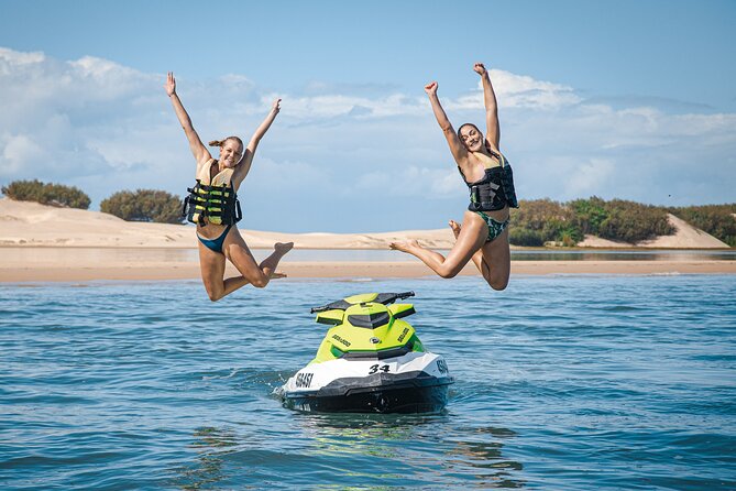 Gold Coast: Morning Kayak & Snorkel Adventure with Breakfast - Wildlife on the Broadwater
